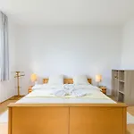 Semesterbostad Grand Forest Escape *