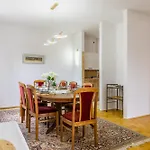 Semesterbostad Grand Forest Escape Bratislava