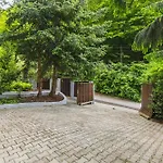 Semesterbostad Grand Forest Escape *