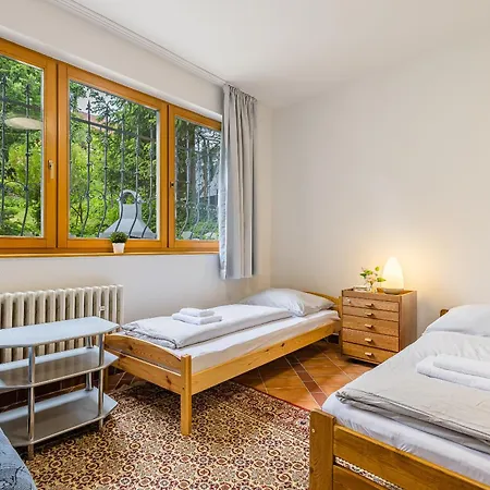 Semesterbostad Grand Forest Escape *