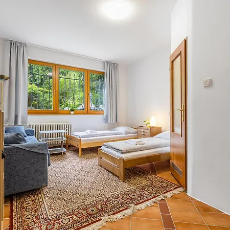 Grand Forest Escape *