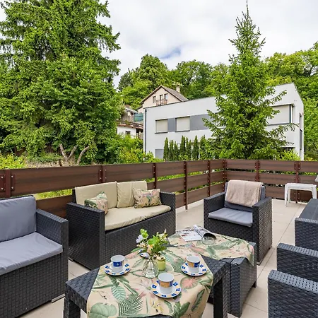 Grand Forest Escape *